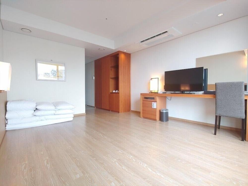 Bareve Hotel Seogwipo Extérieur photo
